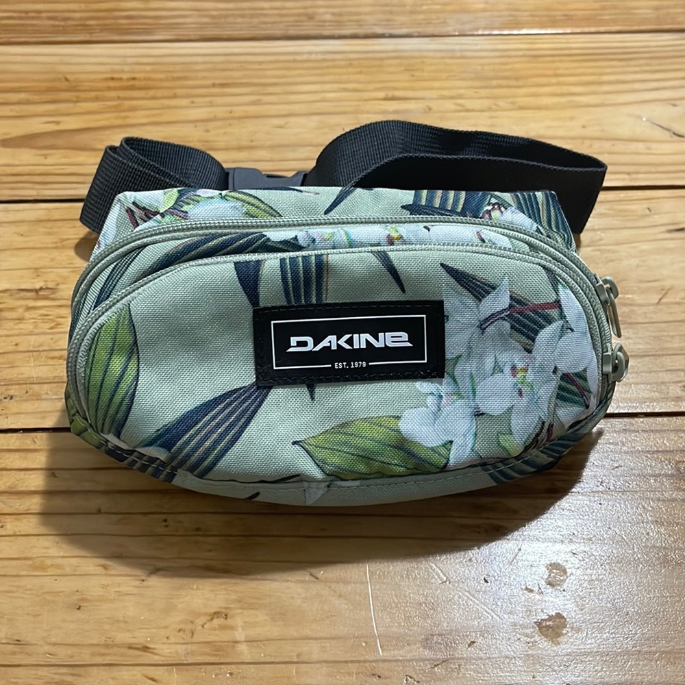 Dakine Fanny Pack